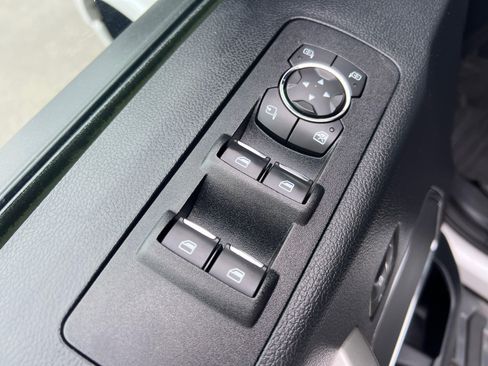 Used 2020 Ford F150 Lariat AWD/4WD image 24