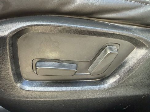 Used 2020 MAZDA CX-5 Touring image 22