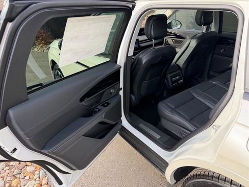 New 2026 Lincoln Nautilus Reserve image 19