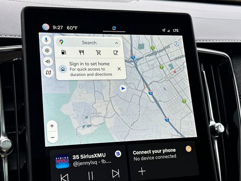 New 2025 Volvo XC90 B6 Plus image 17