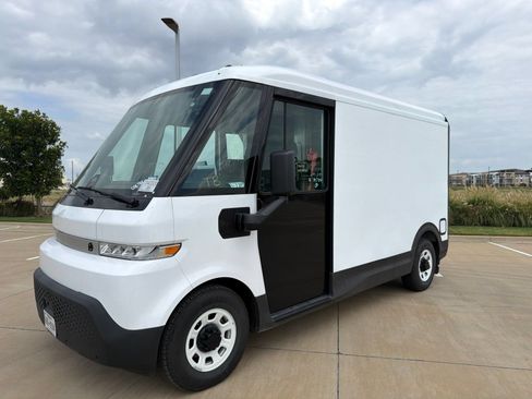 Used 2024 Chevrolet Brightdrop 400 w/ Commercial Equipment Package AWD/4WD image 7