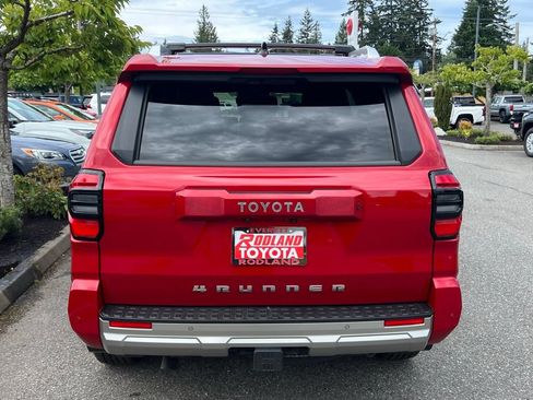 Certified 2025 Toyota 4Runner Limited w/ Tow Technology Package AWD/4WD image 8
