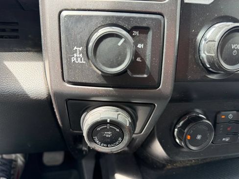 Used 2019 Ford F150 XLT w/ Equipment Group 302A Luxury AWD/4WD image 16