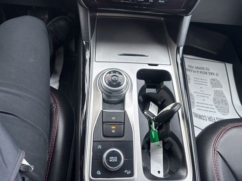 Used 2024 Ford Explorer ST-Line w/ Class IV Trailer Tow Package image 23