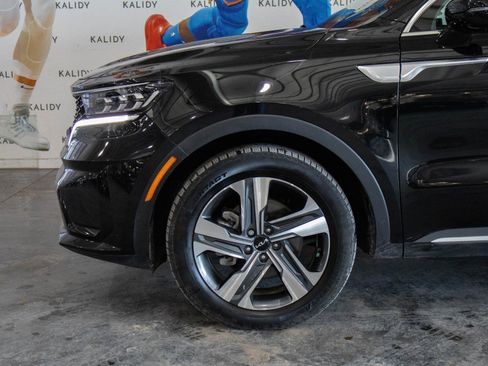 Used 2023 Kia Sorento SX Prestige image 17