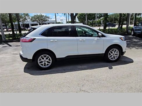 Used 2024 Ford Edge SEL image 36