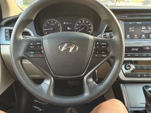 Used 2016 Hyundai Sonata SE FWD image 29
