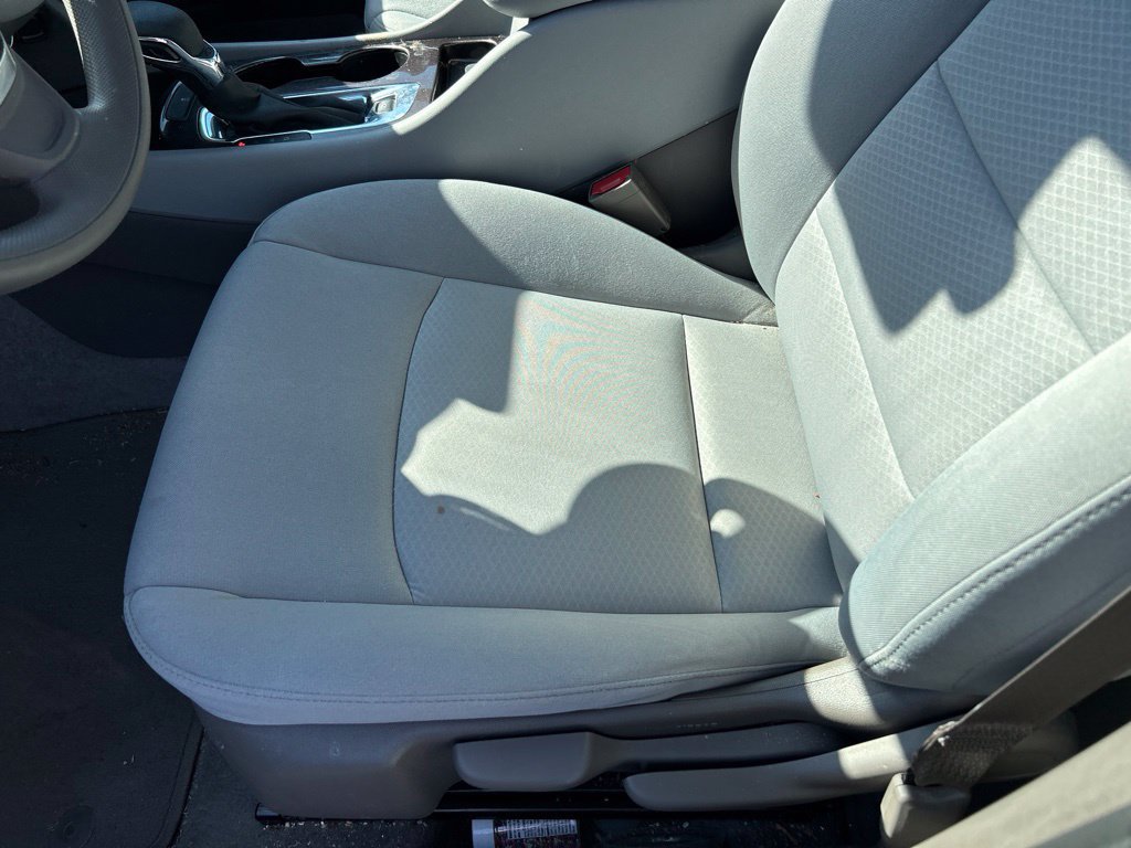Used 2023 Chevrolet Malibu LS FWD image 14