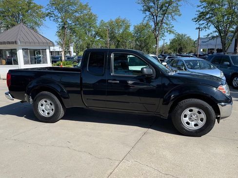 Used 2009 Nissan Frontier SE w/ Power Pkg RWD image 3