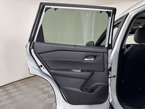 New 2026 Nissan Rogue SV w/ SV Premium Package image 33