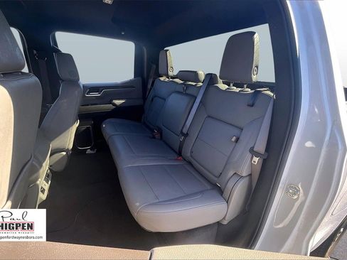 Used 2025 GMC Sierra 1500 SLT image 26