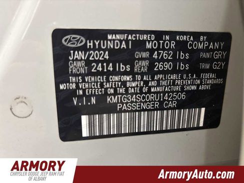 Used 2024 Genesis G70 2.5T image 41