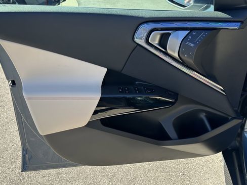 Used 2026 BMW X3 xDrive30 w/ Convenience Package image 13