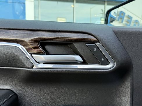 Used 2024 GMC Sierra 1500 Elevation image 27