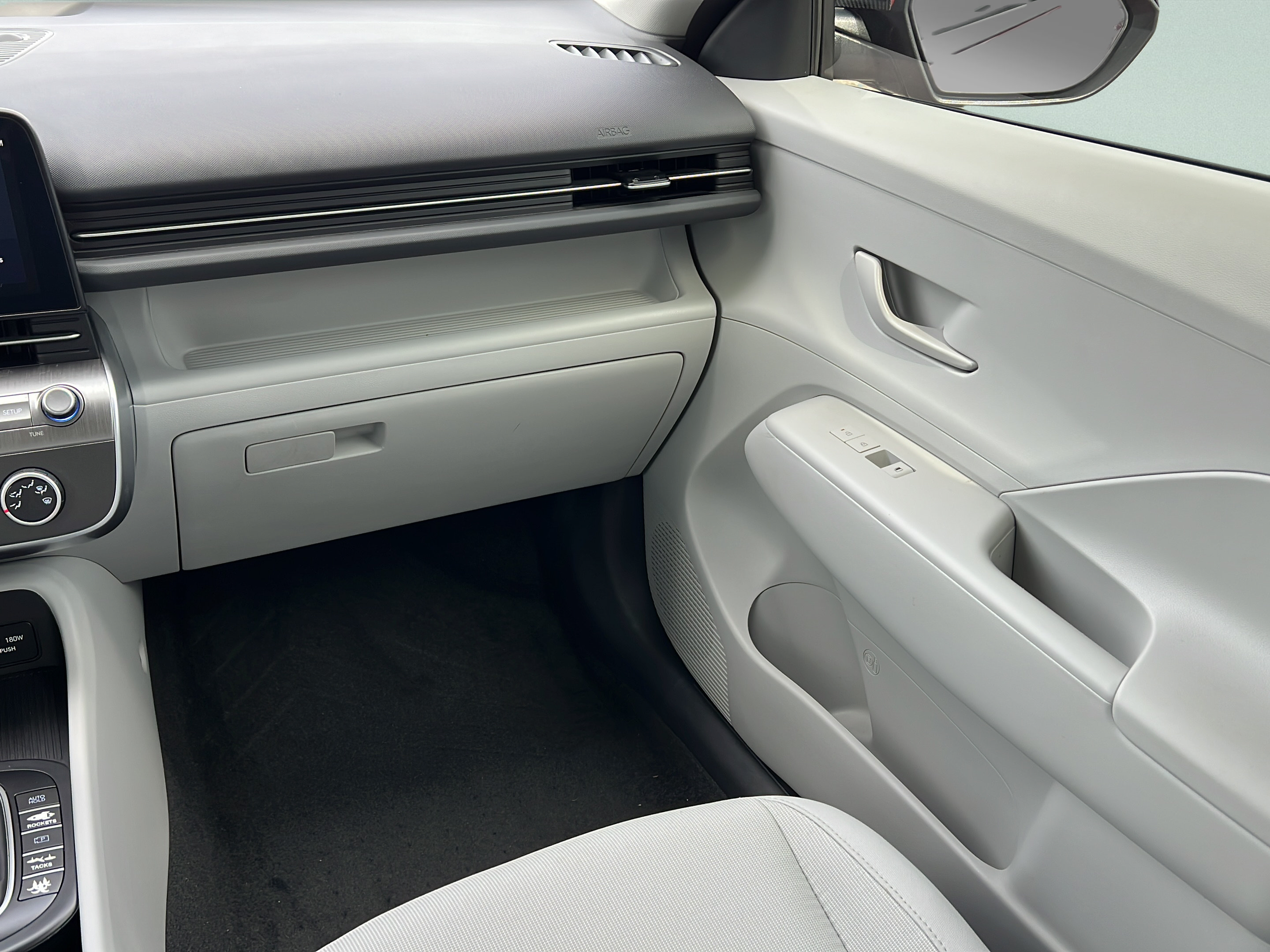 Certified 2025 Hyundai Kona SE FWD image 13