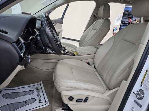 Used 2018 Audi Q7 3.0T Prestige w/ Prestige Package image 18