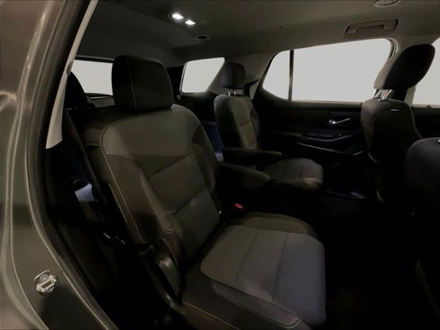 Used 2019 Chevrolet Traverse LT FWD image 25
