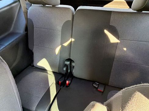 Used 2018 Chevrolet Traverse LT image 13