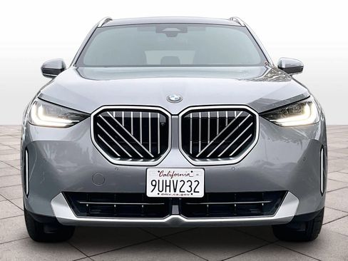 Used 2025 BMW X3 xDrive30i w/ Premium Package image 3