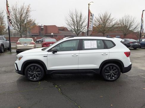 Used 2022 Volkswagen Taos S w/ IQ Drive S Package image 2