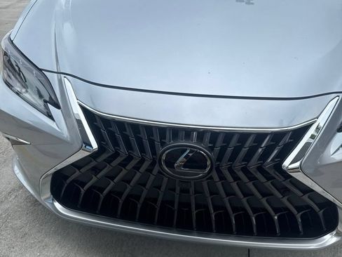Used 2022 Lexus ES 350 Ultra Luxury w/ Accessory Package 2 FWD image 7