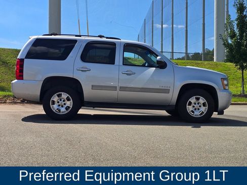Used 2014 Chevrolet Tahoe LT RWD image 2