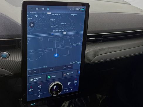 Used 2024 Ford Mustang Mach-E Select image 17