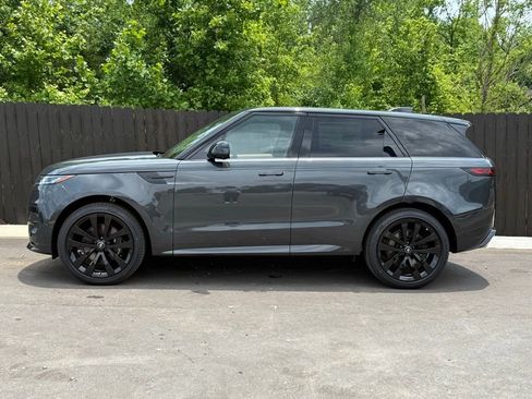 Used 2025 Land Rover Range Rover Sport Dynamic SE AWD/4WD image 2