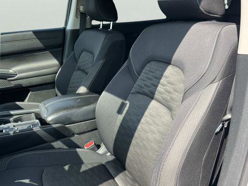 Used 2023 Nissan Pathfinder SV FWD image 25