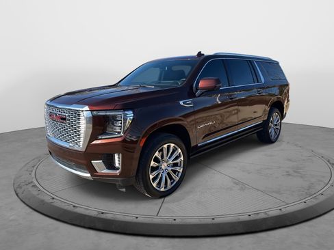Certified 2023 GMC Yukon XL Denali w/ Max Trailering Package image 3