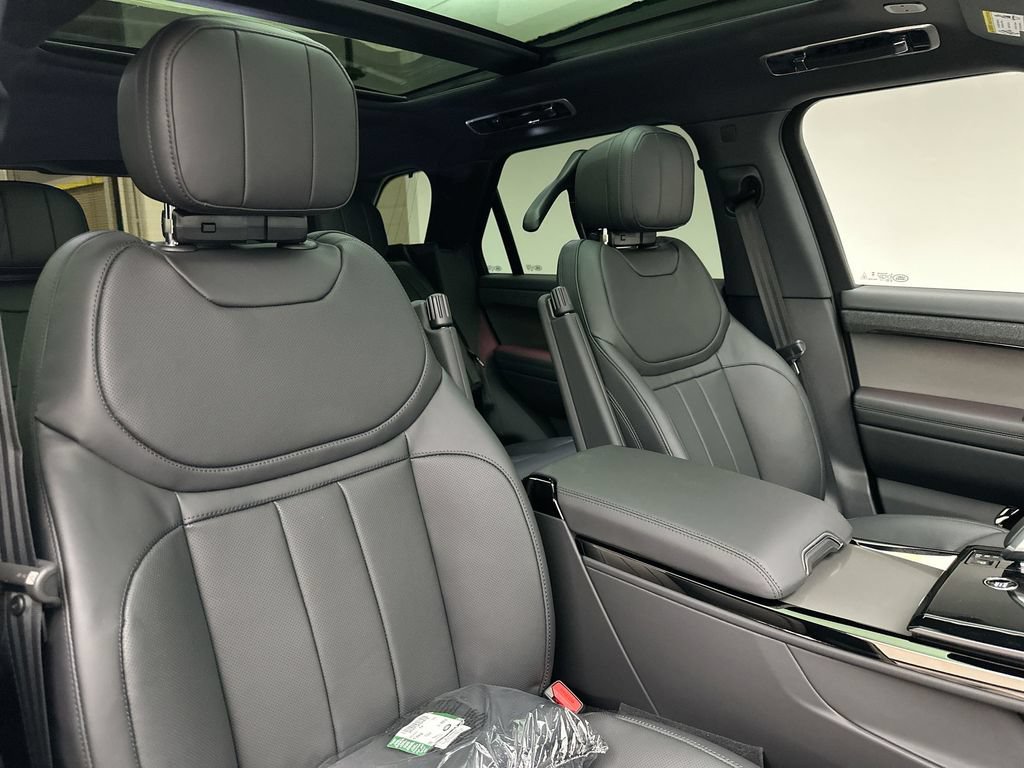 New 2027 Land Rover Range Rover Sport SE AWD/4WD image 6