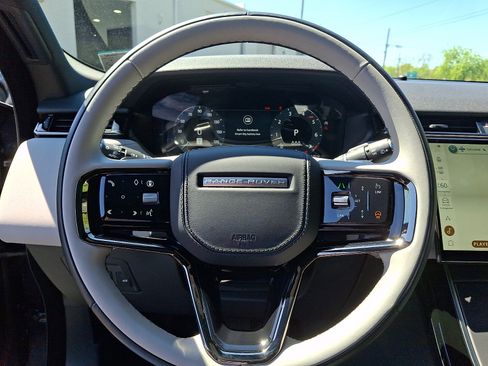 Used 2026 Land Rover Range Rover Velar S AWD/4WD image 18