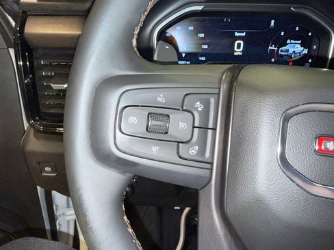 Used 2023 GMC Sierra 1500 AT4 w/ AT4 Premium Package AWD/4WD image 32