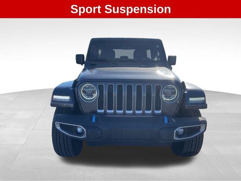 Used 2022 Jeep Wrangler Unlimited Sahara w/ Cold Weather Group image 9