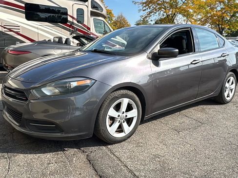 Used 2015 Dodge Dart SXT image 2