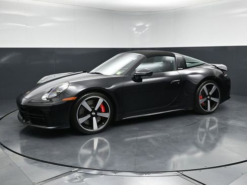 Certified 2026 Porsche 911 Targa 4S AWD/4WD image 1