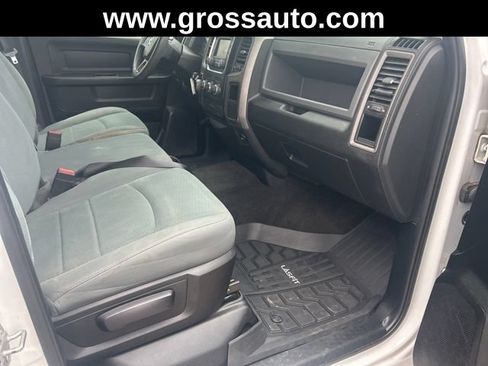 Used 2017 RAM 1500 Express AWD/4WD image 40