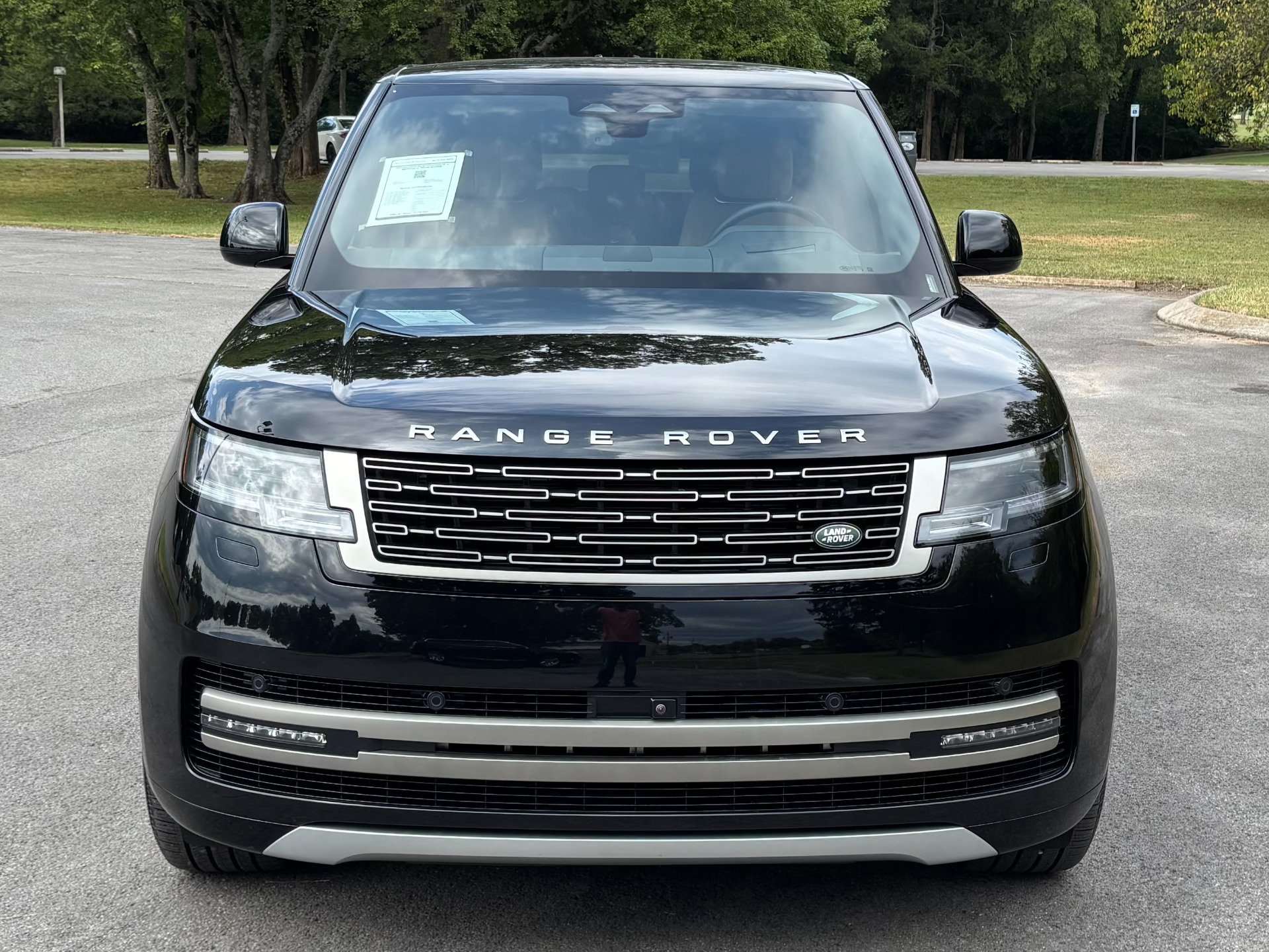 Used 2025 Land Rover Range Rover SE AWD/4WD image 5