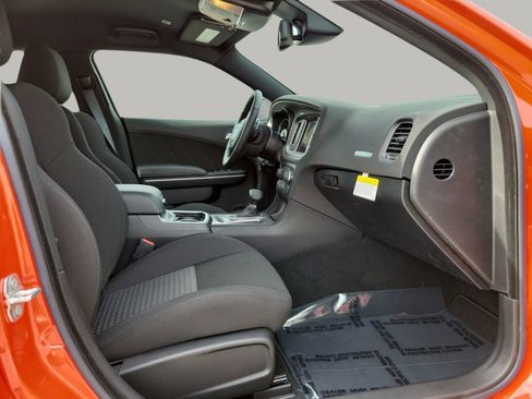 Used 2023 Dodge Charger R/T w/ Technology Group image 5