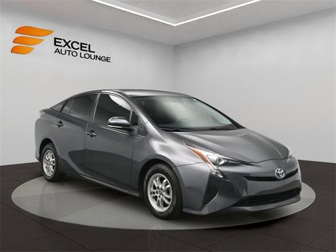 Used 2016 Toyota Prius Two image 7