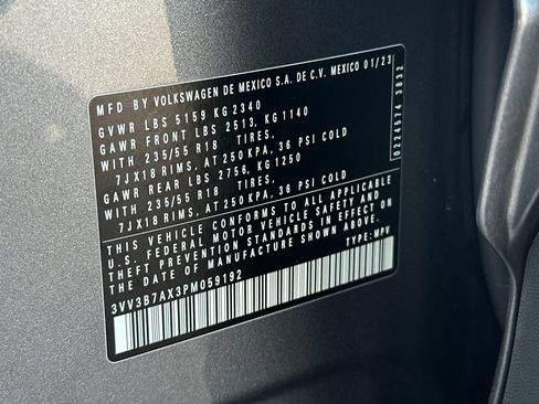 Used 2023 Volkswagen Tiguan SE FWD image 31