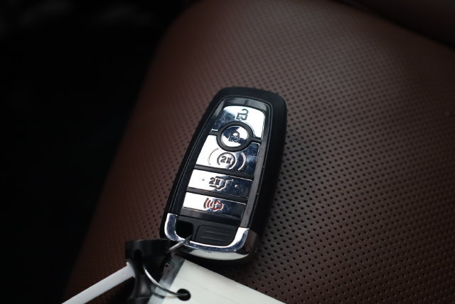 Used 2025 Lincoln Navigator Reserve AWD/4WD image 24