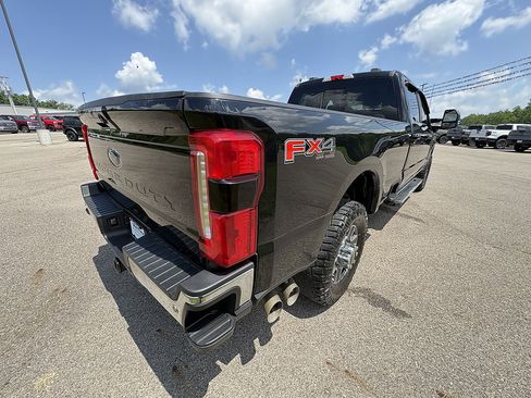 Used 2023 Ford F250 Lariat AWD/4WD image 5