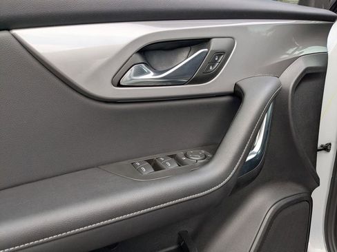 Used 2025 Chevrolet Blazer LT image 14