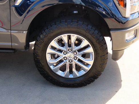 Used 2025 Ford F150 King Ranch w/ FX4 Off-Road Package image 9