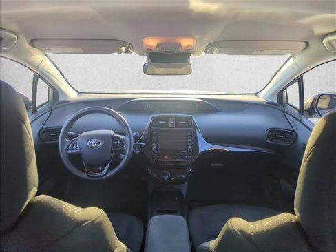 Certified 2022 Toyota Prius LE image 16