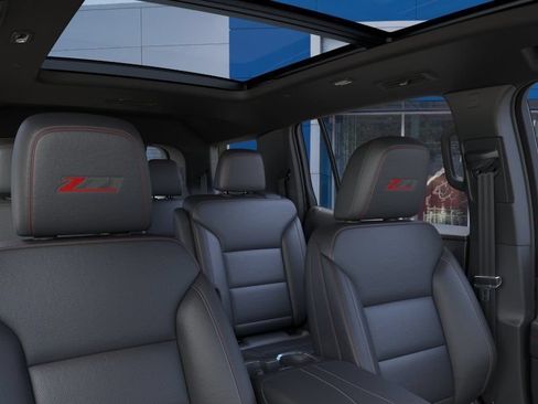 New 2026 Chevrolet Traverse Z71 w/ Driver Confidence Package AWD/4WD image 24