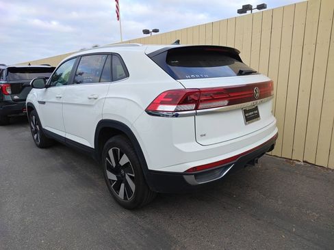 Used 2024 Volkswagen Atlas Cross Sport SE image 20