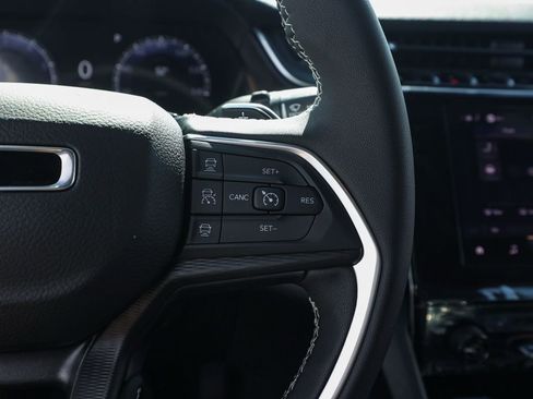 New 2026 Jeep Grand Cherokee L Laredo image 27