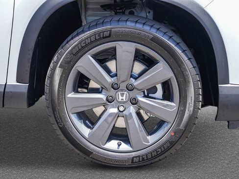 New 2025 Honda Pilot Sport image 7